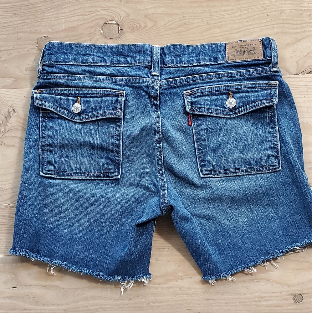 Levi's 545 jean shorts size 8